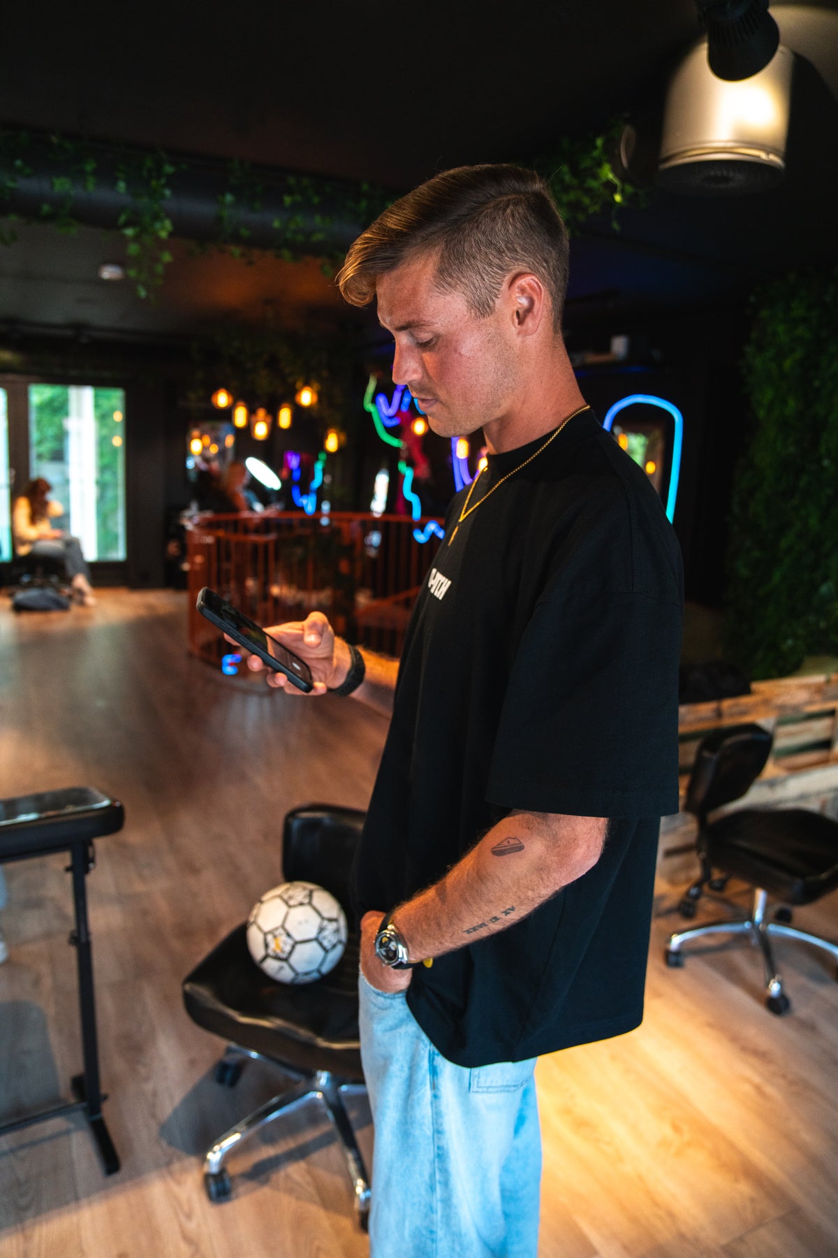 Explore shoe club T-skjorte – svart
