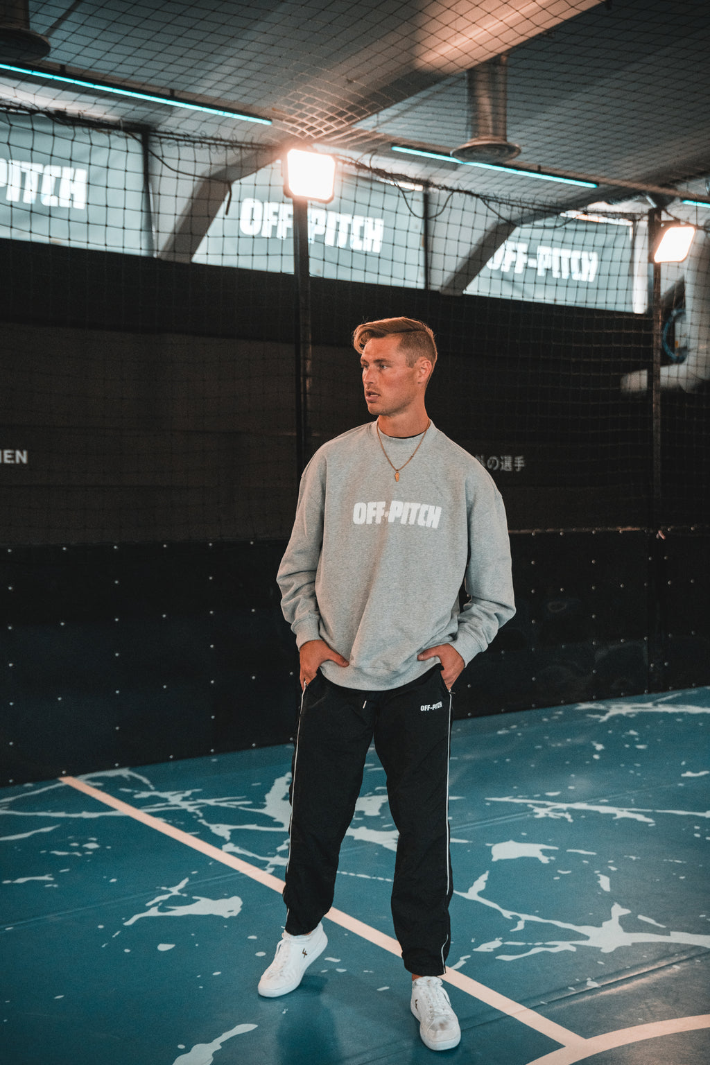 Players off the pitch sweater- Grey
